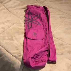 Gaiam yoga mat bag